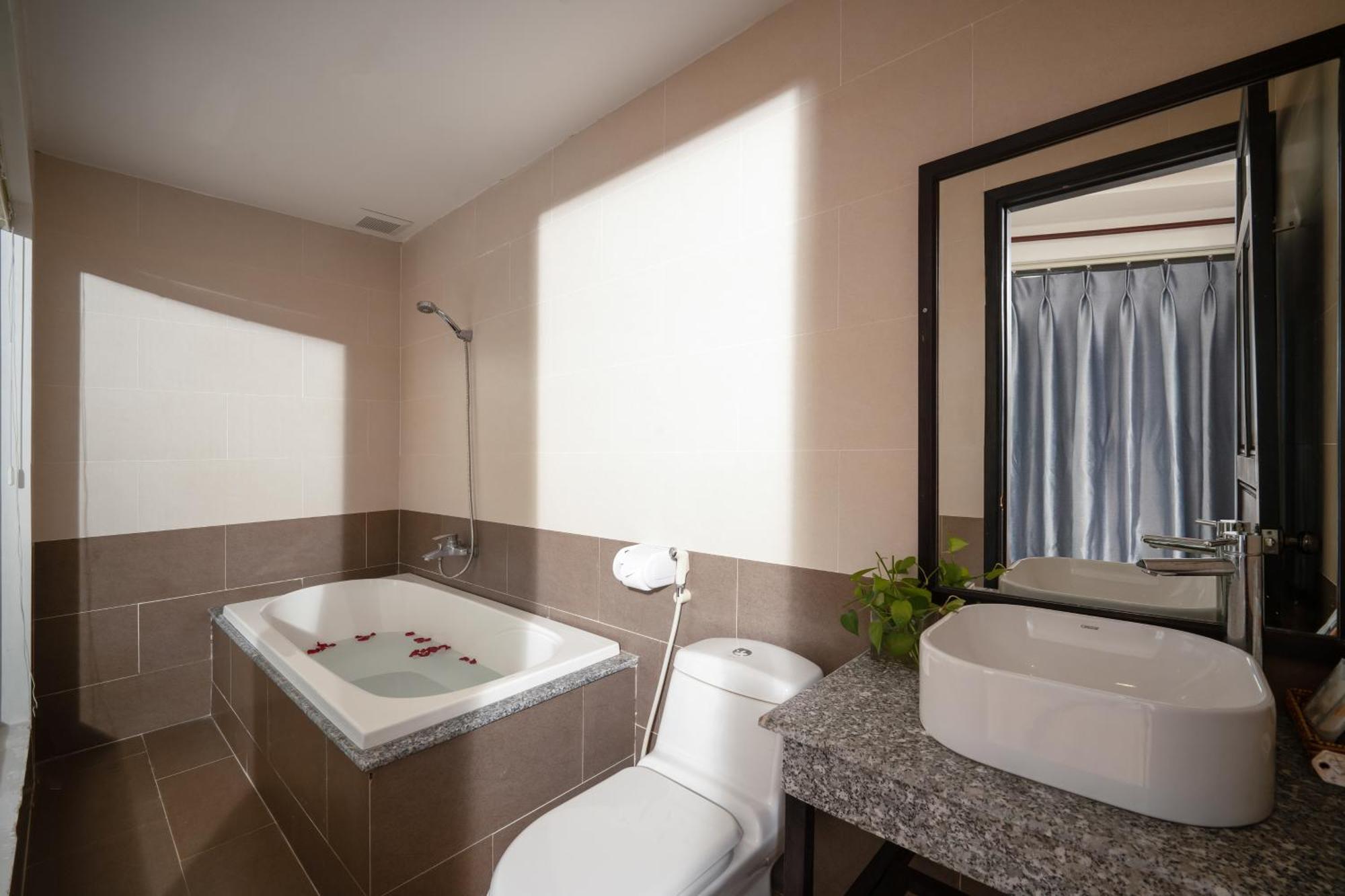 Viet Long Hoian Beach Hotel - Stay 24H Hoi An Exterior foto